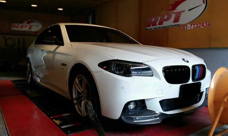 2015 BMW 528i F10 undergoing ecu remapping at RPT Thailand