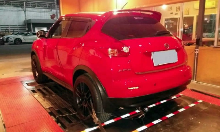 2015 Nissan Juke 1.6L on dyno for ECU remapping